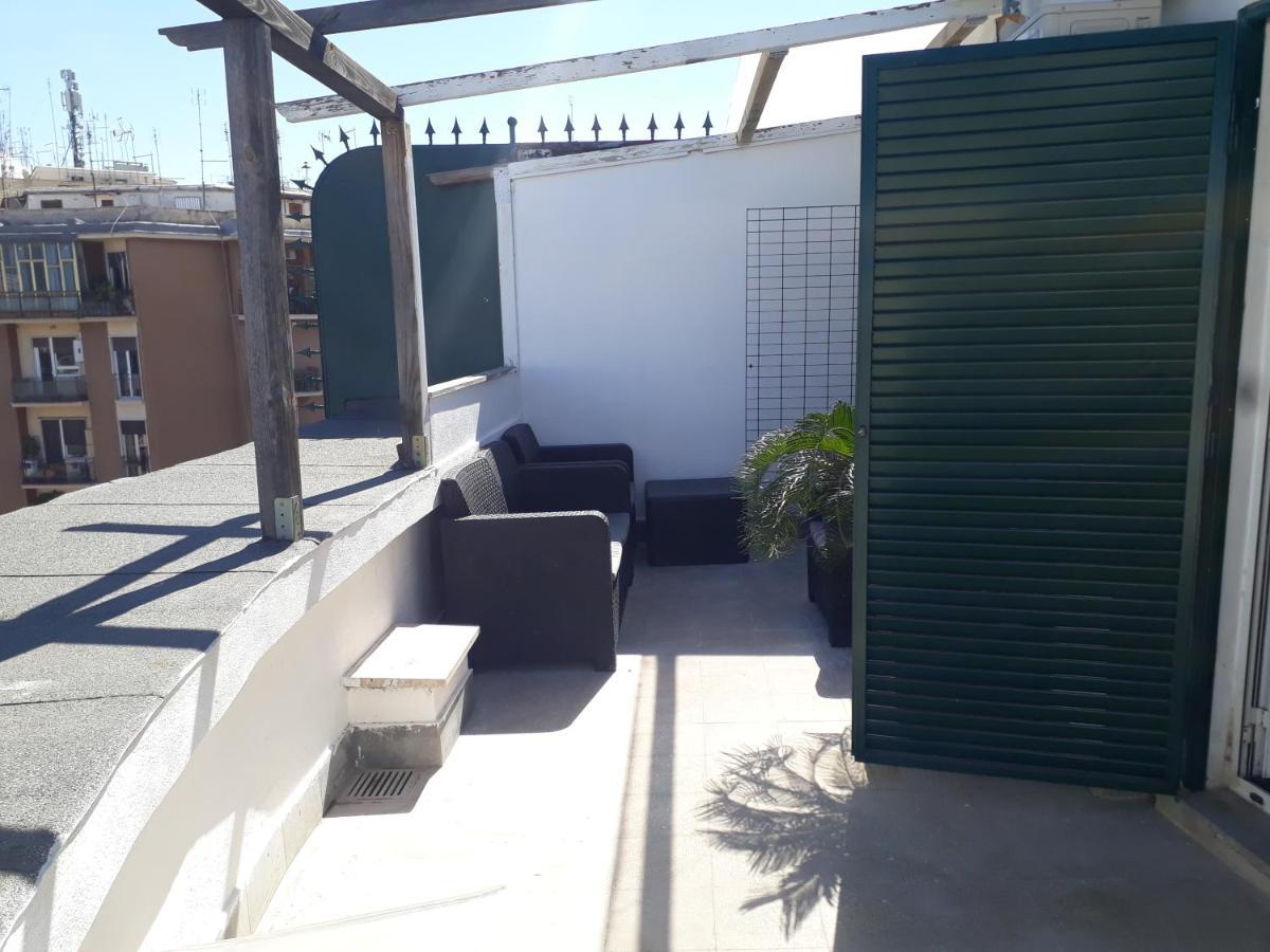 Отель La Terrazza Рим Экстерьер фото
